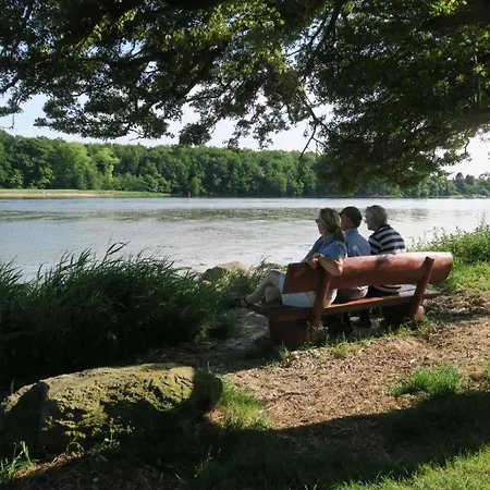 Sattlerei Gut Priesholz Fuer Familien Und Hunde Mit Sauna Kamin Und Eingezaeuntem Garten